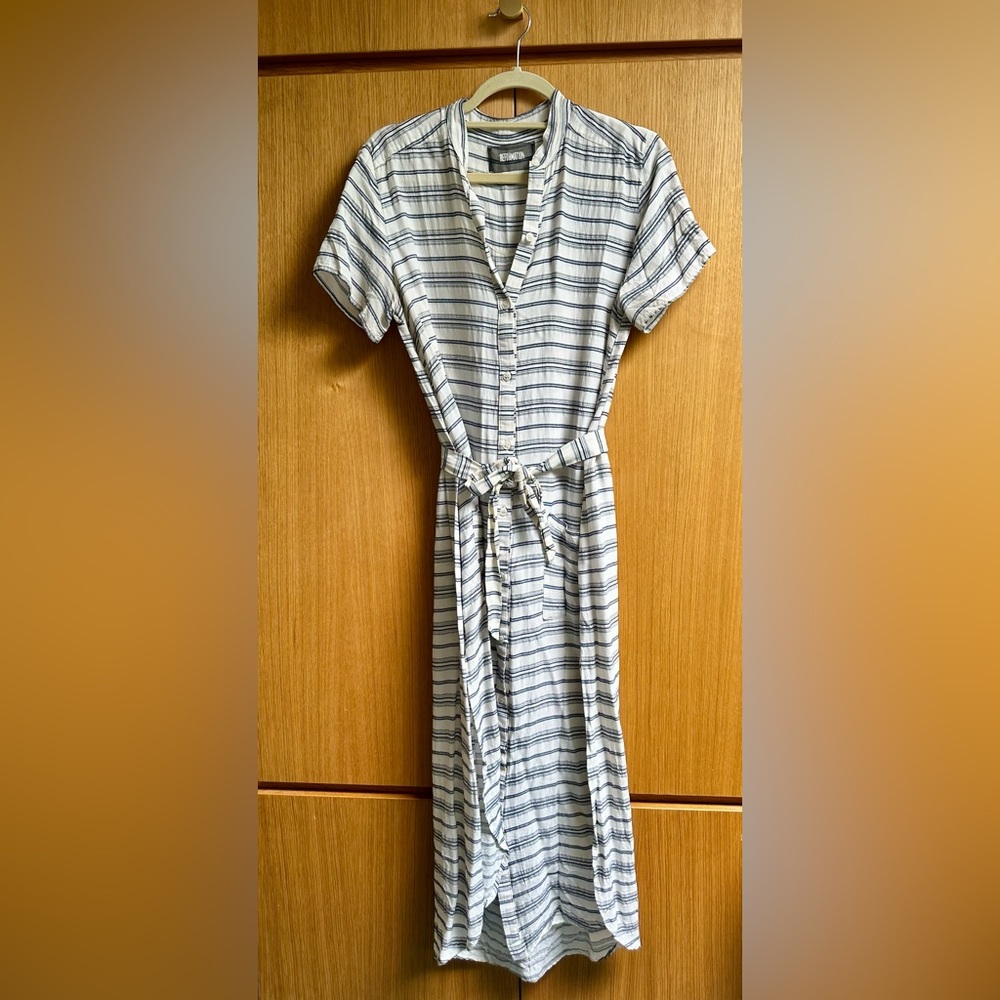 Reformation Ivory and Navy Striped shirt dress with belt, size M
